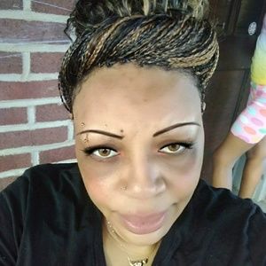 Meet your Posher, Vivian